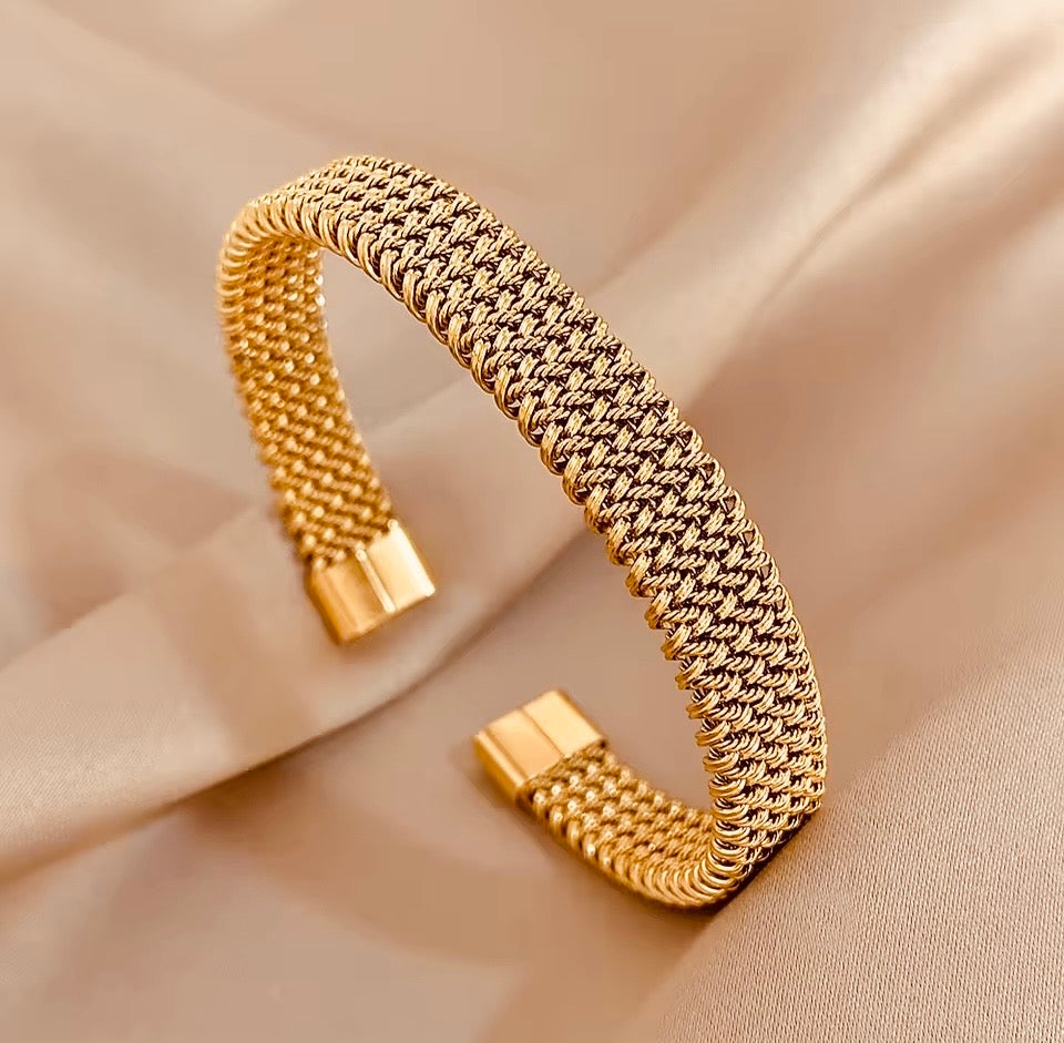 Optimum Golden Weave Bracelet
