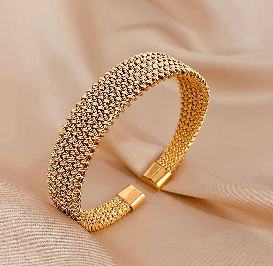 Optimum Golden Weave Bracelet