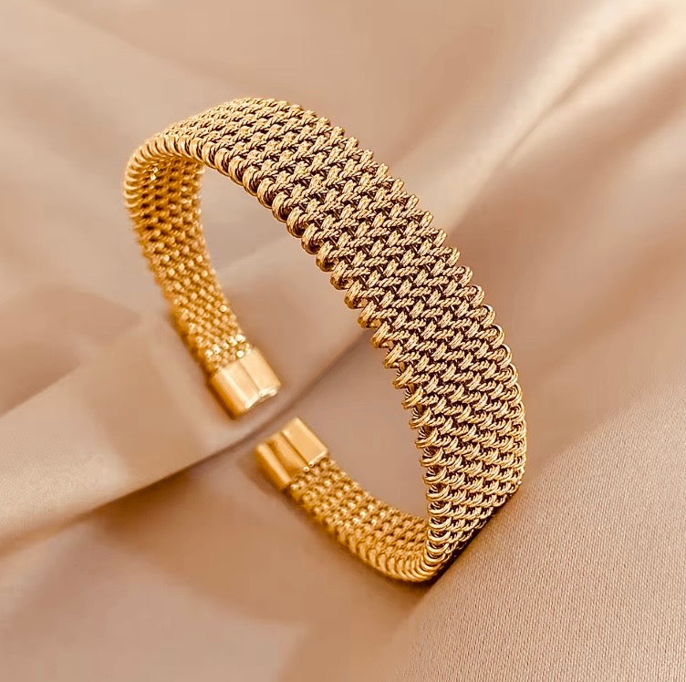 Optimum Golden Weave Bracelet
