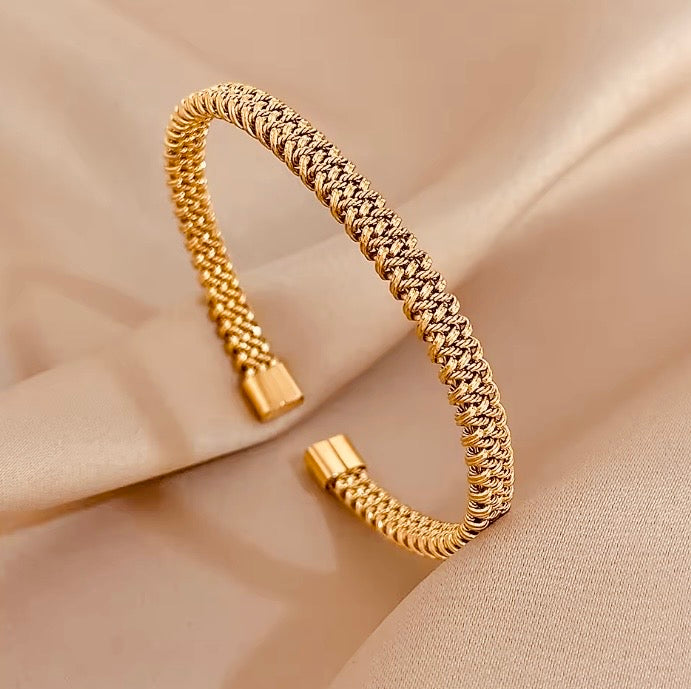 Optimum Golden Weave Bracelet